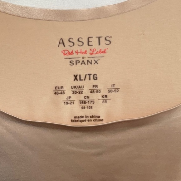 Assets by Spanx Red Hot Label Open Bust Slip Size XL - Picture 4 of 7